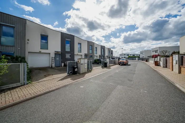 Prodej rodinného domu, Praha - Cholupice, Zálužická, 153 m2