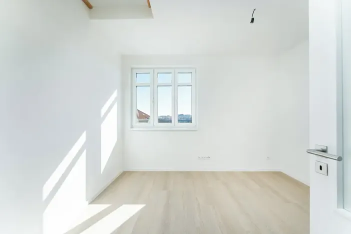 Prodej bytu 2+kk, Praha - Libeň, Zenklova, 48 m2