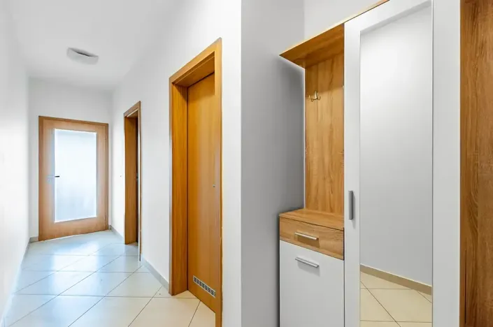 Pronájem bytu 1+kk, Praha - Holešovice, Na Maninách, 41 m2