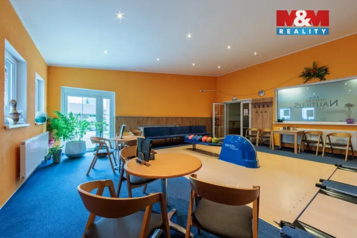 Prodej ubytování, Chodov, Poděbradova, 2700 m2