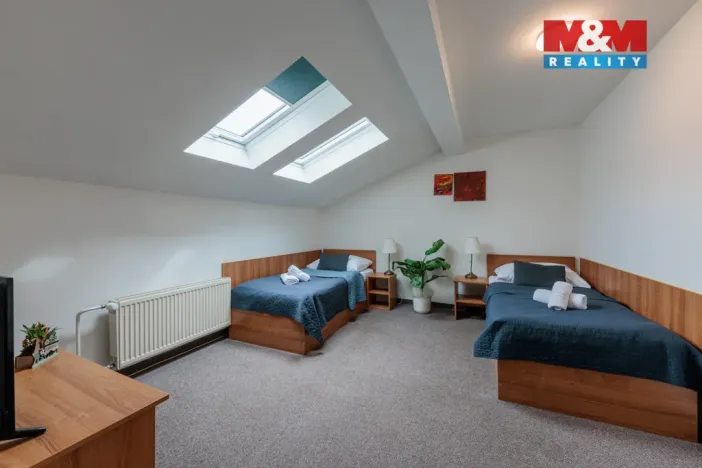 Prodej ubytování, Chodov, Poděbradova, 2700 m2