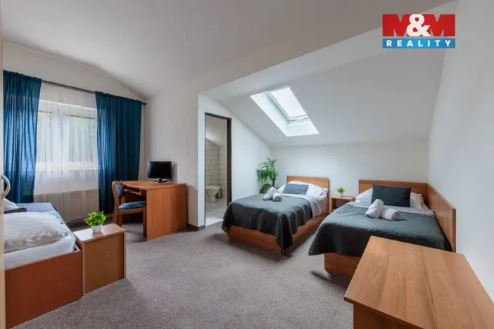 Prodej ubytování, Chodov, Poděbradova, 2700 m2