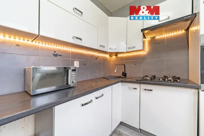 Prodej bytu 2+1, Habartov, Karla Čapka, 52 m2