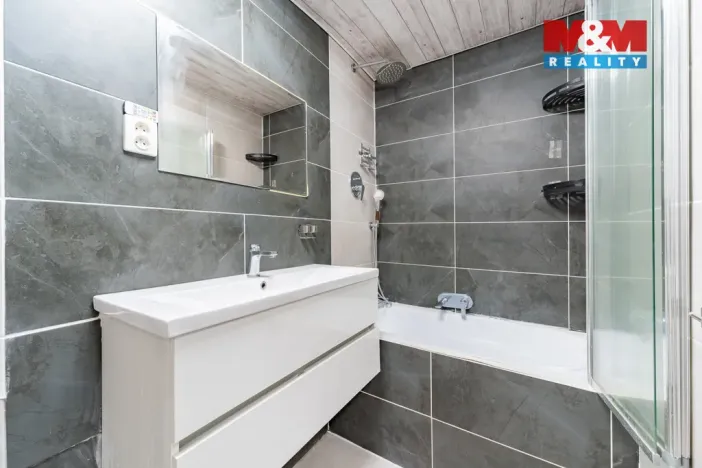 Prodej bytu 2+1, Habartov, Karla Čapka, 52 m2