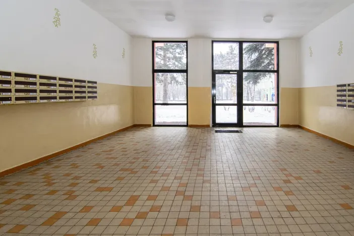 Pronájem bytu 1+kk, Praha - Střížkov, Bínova, 37 m2