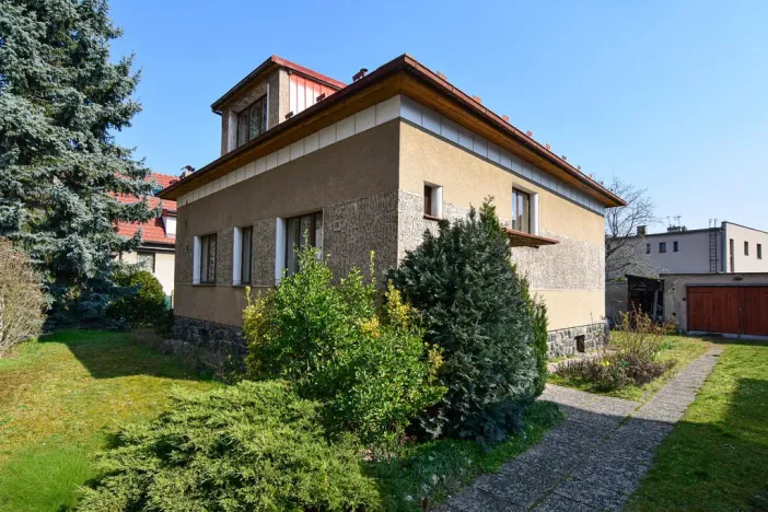 Prodej rodinného domu, Praha - Zbraslav, Nezvalova, 204 m2