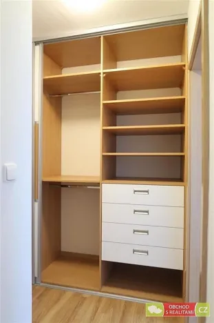 Pronájem bytu 2+kk, Praha, Ctěnická, 39 m2