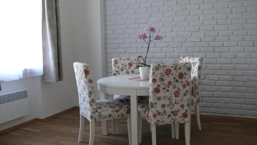 Pronájem bytu 2+kk, Karlovy Vary, Petřín, 60 m2