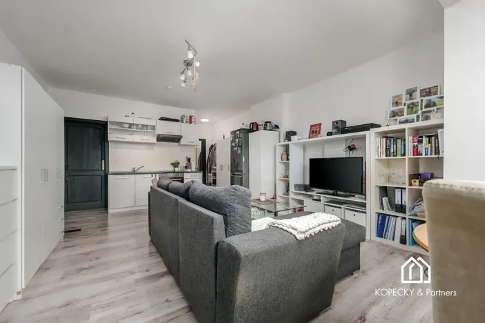 Pronájem bytu 2+kk, Praha - Vinoř, Moravanská, 47 m2