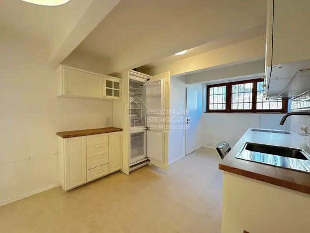 Pronájem bytu 1+1, Praha - Střešovice, Farní, 40 m2