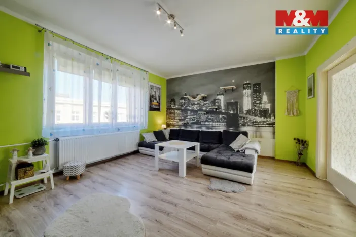 Prodej bytu 3+1, Cheb, Valdštejnova, 86 m2