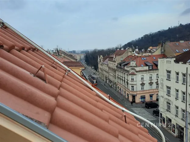 Pronájem bytu 2+kk, Praha, Plzeňská, 43 m2