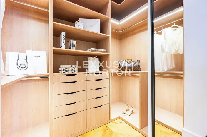 Prodej bytu 4+kk, Praha - Bubeneč, Puškinovo náměstí, 147 m2