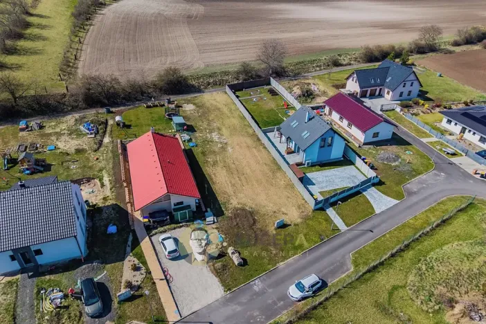 Prodej pozemku pro bydlení, Hrobce, Pod Skalou, 715 m2