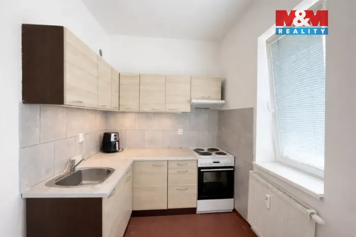 Pronájem bytu 1+kk, Šestajovice, Komenského, 29 m2