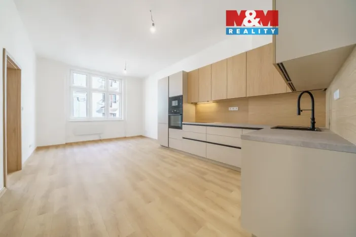 Prodej bytu 3+kk, Karlovy Vary, Raisova, 72 m2