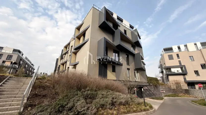 Pronájem bytu 2+kk, Praha - Libeň, Menclova, 58 m2