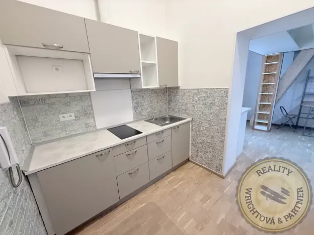 Prodej bytu 1+kk, Praha - Libeň, Zenklova, 29 m2