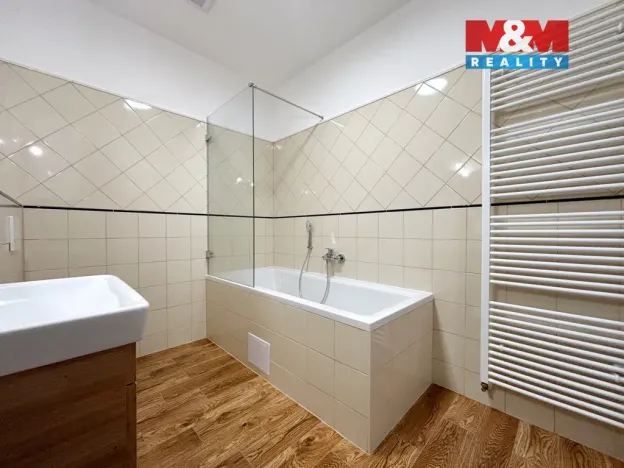 Pronájem bytu 3+kk, Bzenec, náměstí Svobody, 59 m2