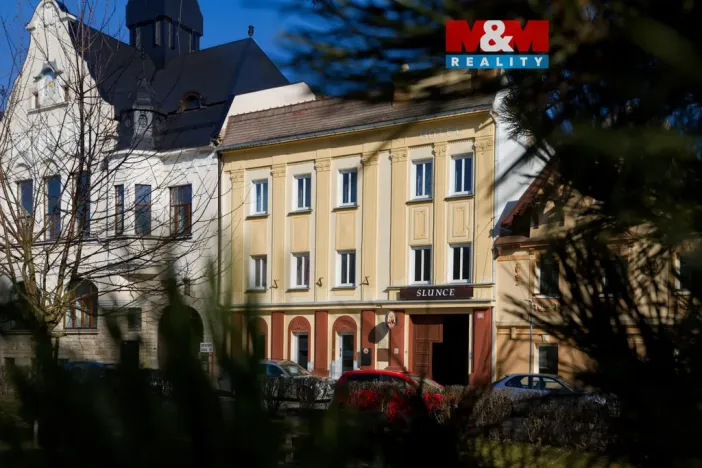 Prodej bytu 1+1, Chabařovice, Husovo náměstí, 59 m2