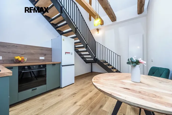 Pronájem bytu 2+kk, Praha - Nusle, Vrtbova, 42 m2