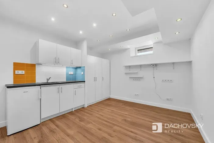 Prodej atypického bytu, Pardubice, Josefa Ressla, 22 m2