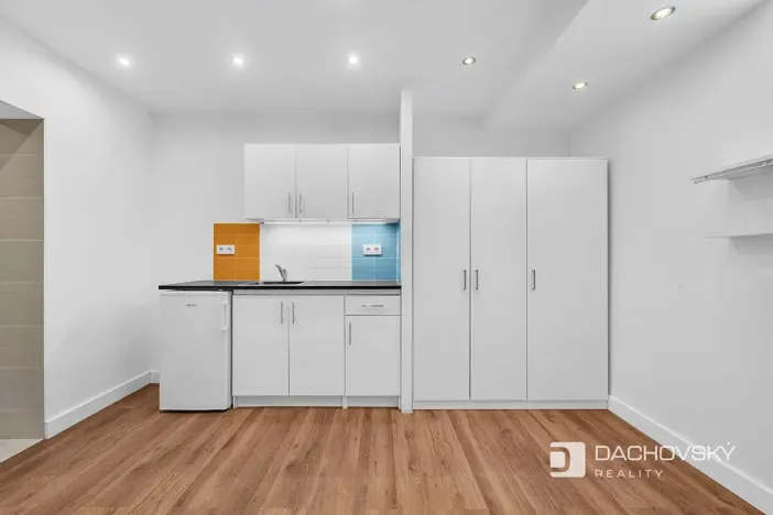 Prodej atypického bytu, Pardubice, Josefa Ressla, 22 m2