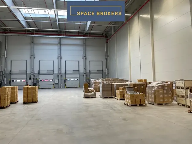Pronájem skladu, Brno, 7800 m2