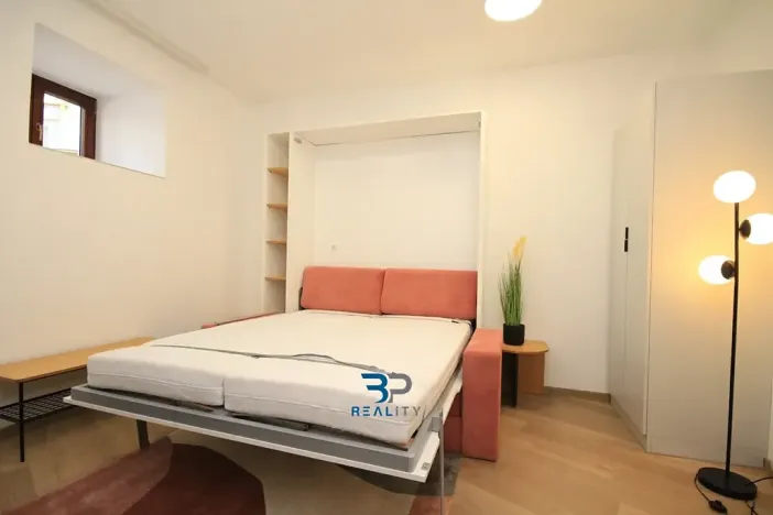 Prodej bytu 1+1, Praha - Žižkov, Milíčova, 33 m2