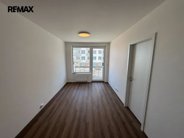 Pronájem bytu 1+kk, Praha - Dolní Měcholupy, Honzíkova, 41 m2