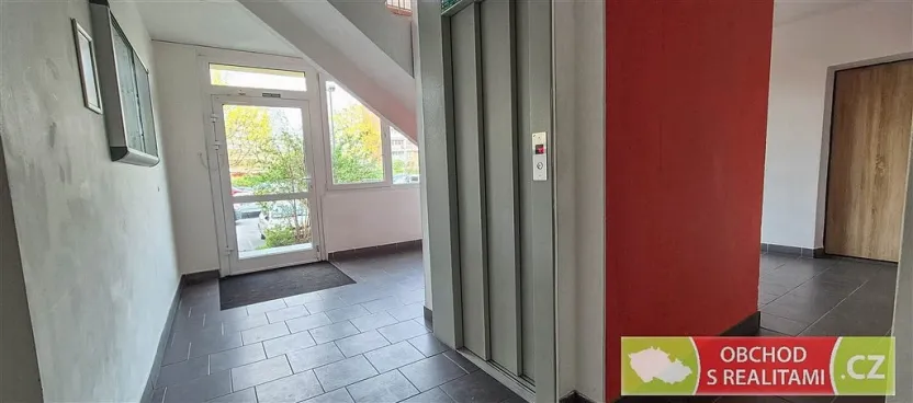 Prodej bytu 2+kk, Praha, Novodvorská, 41 m2