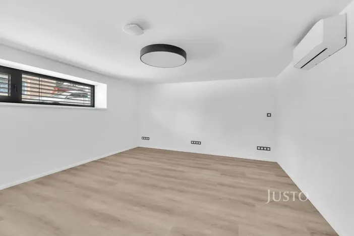 Pronájem atypického bytu, Praha - Šeberov, Na proutcích, 33 m2