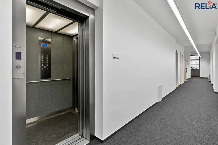 Prodej kanceláře, Liberec, Široká, 1083 m2