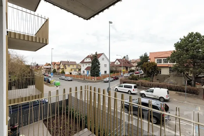 Pronájem bytu 2+kk, Praha - Žižkov, V domově, 48 m2