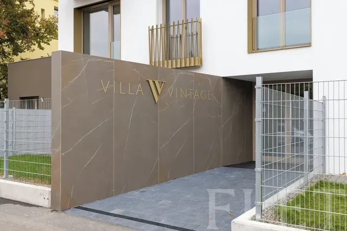 Pronájem bytu 2+kk, Praha - Žižkov, V domově, 48 m2