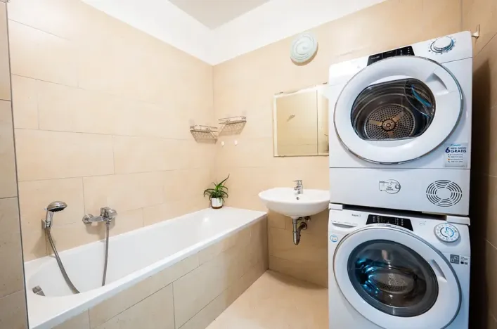 Pronájem bytu 1+kk, Praha - Letňany, Štanderova, 37 m2