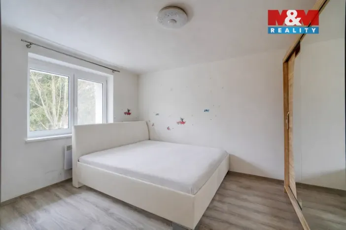 Prodej bytu 3+1, Mariánské Lázně - Úšovice, Ke Kasárnům, 63 m2