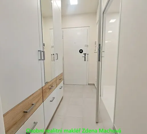 Pronájem bytu 1+kk, Praha - Řepy, 35 m2