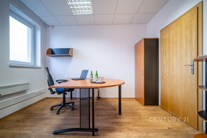 Pronájem kanceláře, České Budějovice - České Budějovice 5, Brigádnická, 9 m2