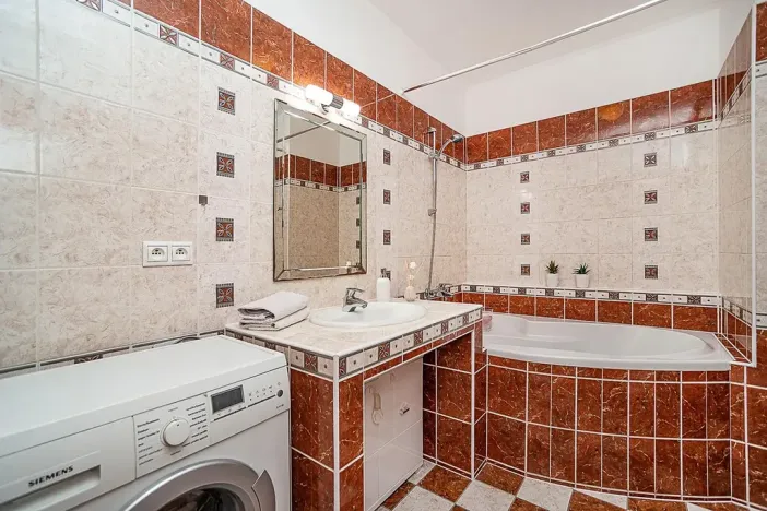 Pronájem bytu 2+kk, Praha - Dubeč, U lipové aleje, 60 m2