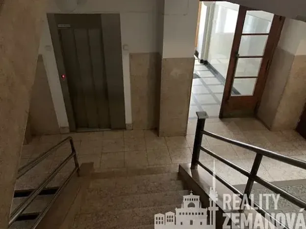 Pronájem bytu 2+kk, Praha - Bubeneč, Verdunská, 41 m2