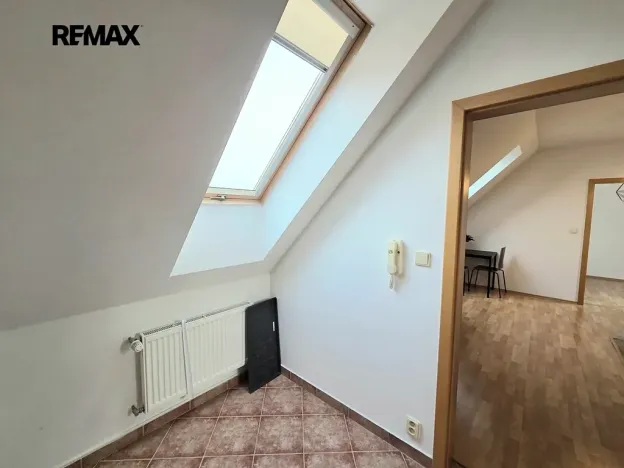 Prodej bytu 2+kk, Jesenice, Příčná I., 45 m2