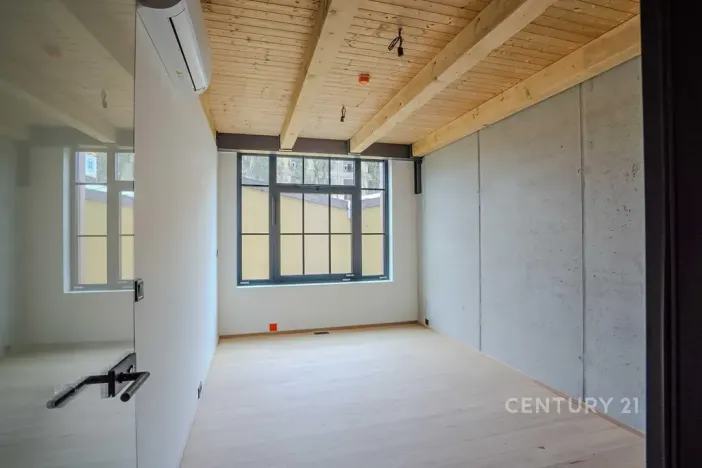 Prodej kanceláře, Praha - Vysočany, Kolbenova, 176 m2