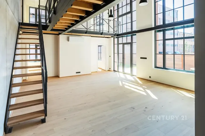 Prodej atypického bytu, Praha - Vysočany, Kolbenova, 181 m2