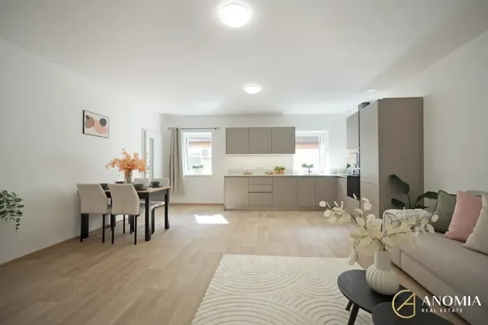 Prodej bytu 3+kk, Trhová Kamenice, Raisovo náměstí, 89 m2