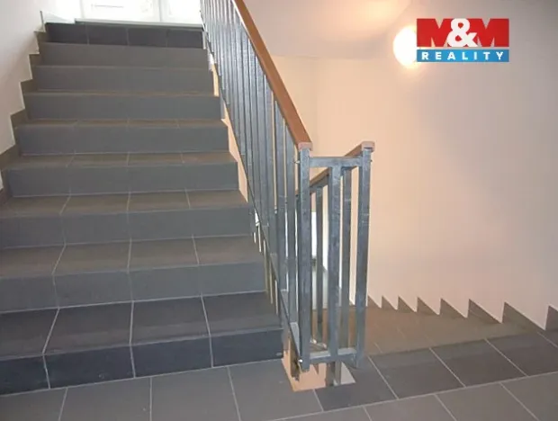 Pronájem bytu 1+kk, Praha - Letňany, Frýdecká, 27 m2