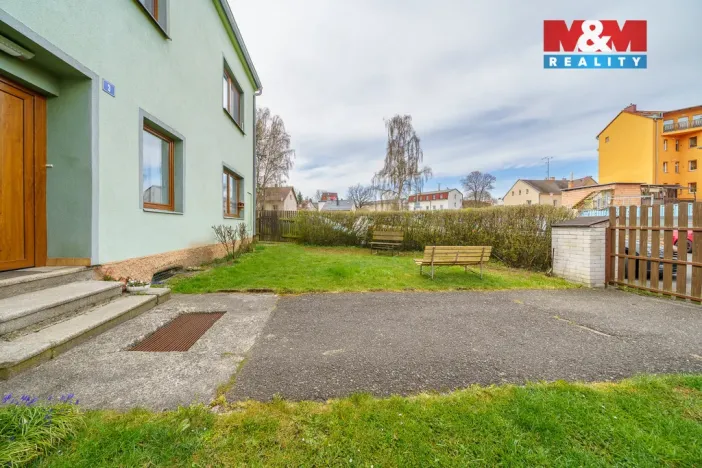 Prodej bytu 3+1, Karlovy Vary - Stará Role, Nádražní, 65 m2