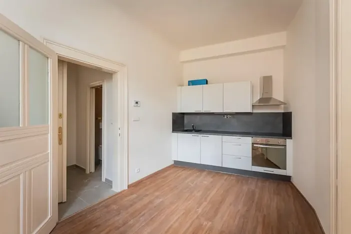 Pronájem bytu 2+kk, Praha - Nové Město, Lípová, 34 m2