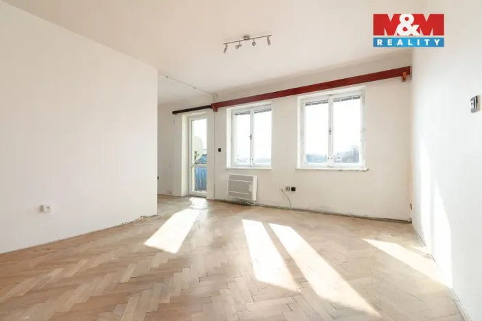 Prodej atypického bytu, Krnov - Pod Bezručovým vrchem, Bezručova, 73 m2