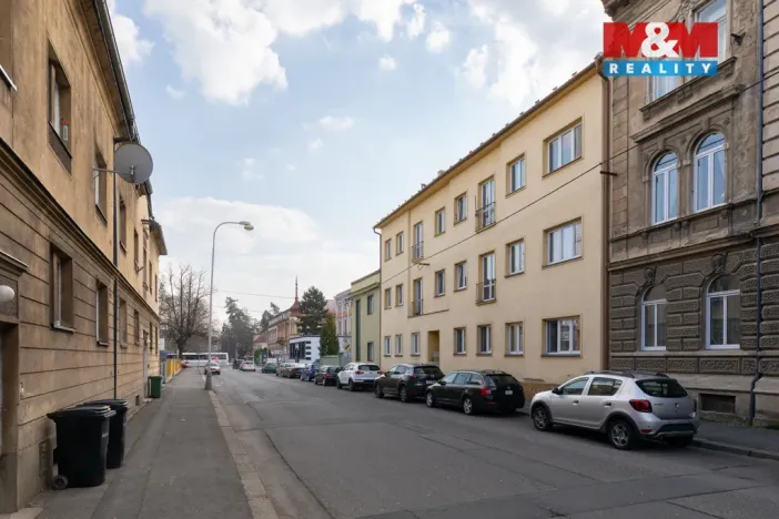 Prodej atypického bytu, Krnov - Pod Bezručovým vrchem, Bezručova, 73 m2